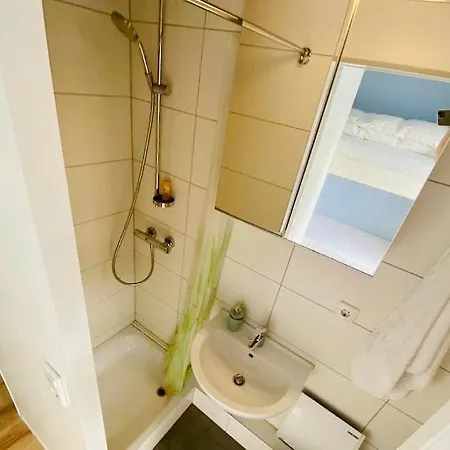 Apartment 15 Ps Super-hausboot *